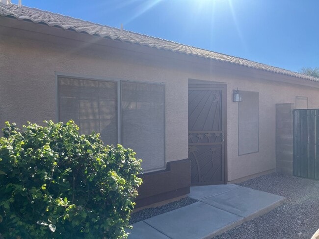 13225 W Desert Ln in Surprise, AZ - Building Photo - Building Photo