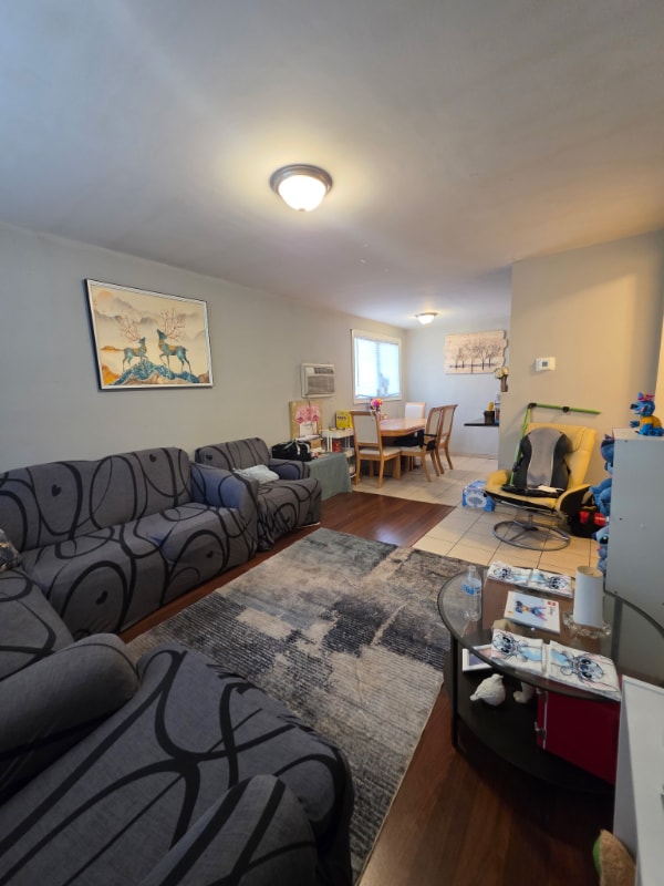 4900 Knox Ave N in Minneapolis, MN - Building Photo - Building Photo