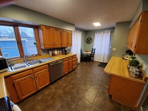 314 N Grove St in Bowling Green, OH - Building Photo - Building Photo