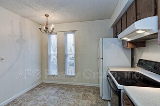3771 Heathrow Dr in Winston-Salem, NC - Building Photo - Building Photo