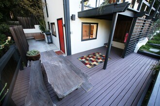 1999 N Sycamore Ave in Los Angeles, CA - Building Photo - Building Photo