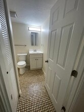 320 Salem St, Unit 22 in Medford, MA - Foto de edificio - Building Photo