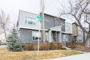 4716 16 St SW in Calgary, AB - Building Photo