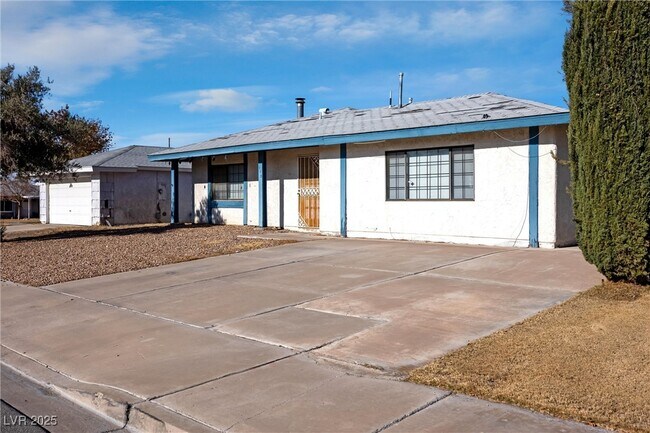 203 Cimarron Ct in Henderson, NV - Building Photo - Building Photo