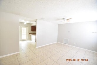 8320 Oleander Ln in Tampa, FL - Building Photo - Building Photo