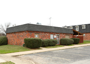 Jameson Street Apartments in Weatherford, TX - Building Photo - Building Photo