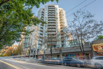 1212 Howe St in Vancouver, BC - Building Photo - Building Photo