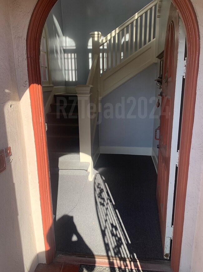 824 S Norton Ave in Los Angeles, CA - Building Photo - Building Photo