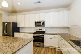 132 Everett Sq in Mcdonough, GA - Building Photo - Building Photo