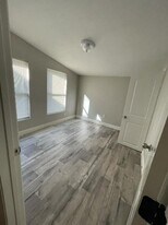 825 S 14th St in Silsbee, TX - Building Photo