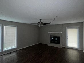 5711 E 33rd Ct in Tulsa, OK - Building Photo - Building Photo