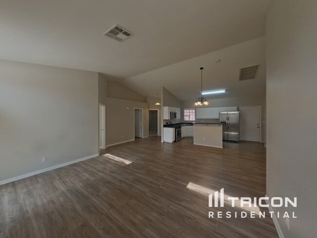 6228 Diazo St in North Las Vegas, NV - Foto de edificio - Building Photo