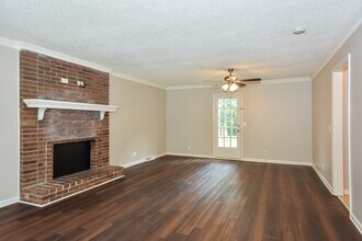 265 Clearlake Dr W in Nashville, TN - Building Photo - Building Photo