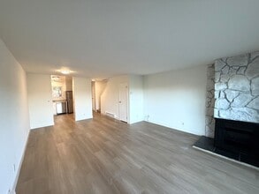 10 Professional Center Pkwy in San Rafael, CA - Foto de edificio - Building Photo