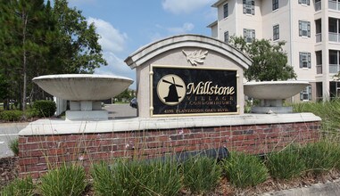 The Villages at Oakleaf in Orange Park, FL - Foto de edificio - Building Photo