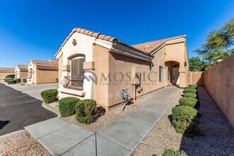 1260 S Lindsay Rd in Mesa, AZ - Building Photo - Building Photo
