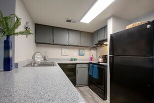 Villas Del Cielo in Albuquerque, NM - Building Photo