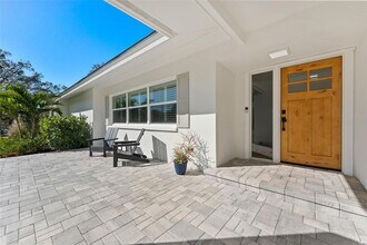 1664 Sharon Way in Clearwater, FL - Building Photo - Building Photo