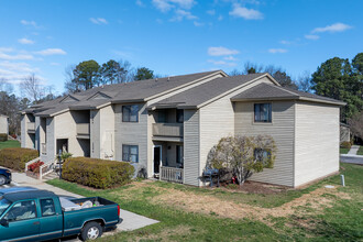 Bridgewood Apartments in Rocky Mount, NC - Foto de edificio - Building Photo