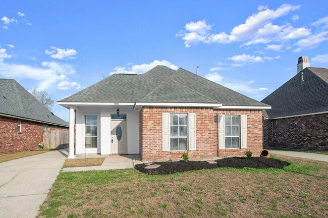 2201 Hunters Trl Dr in Baton Rouge, LA - Building Photo - Building Photo