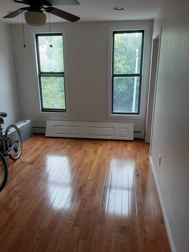 1110 Decatur St in Brooklyn, NY - Building Photo - Building Photo