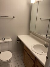 5800 Oakwood Dr, Unit 3D in Lisle, IL - Foto de edificio - Building Photo