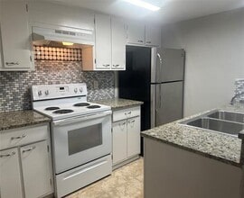 3121 Park Ln in Dallas, TX - Building Photo - Building Photo