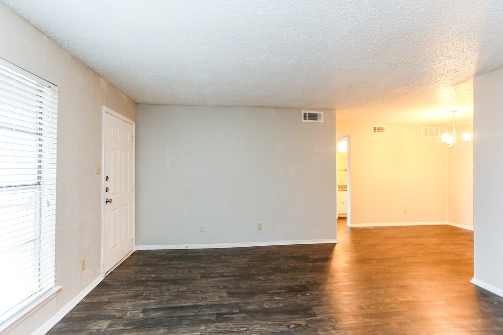 Madeira Apartments in Waco, TX