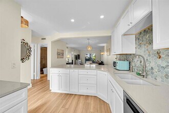 2731 NE 14th St in Pompano Beach, FL - Building Photo - Building Photo