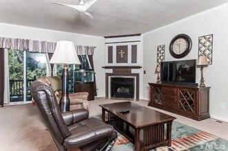 608 Sutter Gate Ln in Morrisville, NC - Foto de edificio - Building Photo