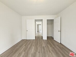 138 N Kingsley Dr in Los Angeles, CA - Building Photo - Building Photo