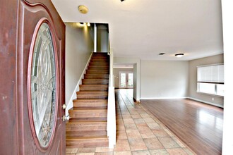 1318 Comfort St in Cedar Park, TX - Foto de edificio - Building Photo