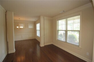 1665 Gallant Fox Ln in Suwanee, GA - Building Photo - Building Photo