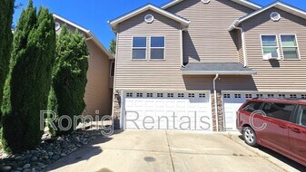 8102 NE 36th Ct in Vancouver, WA - Building Photo