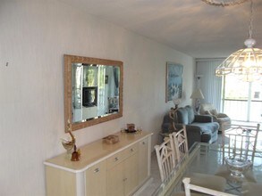 7 Royal Palm Way-Unit -408 in Boca Raton, FL - Building Photo - Building Photo