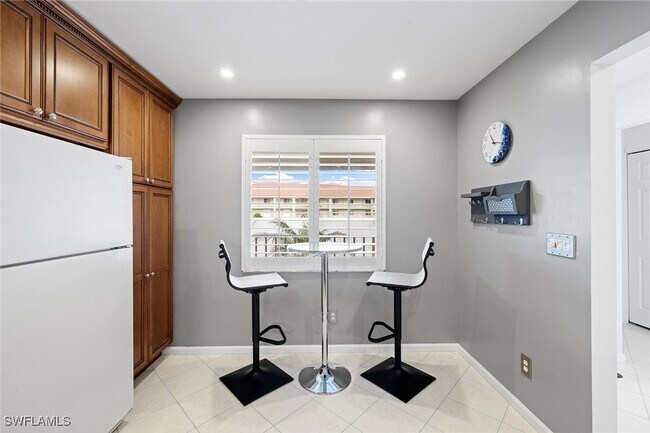 property at 6900 Dennis Cir