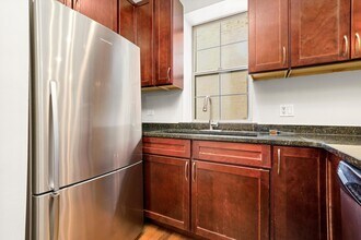 3551 W Belle Plaine Ave in Chicago, IL - Building Photo - Building Photo