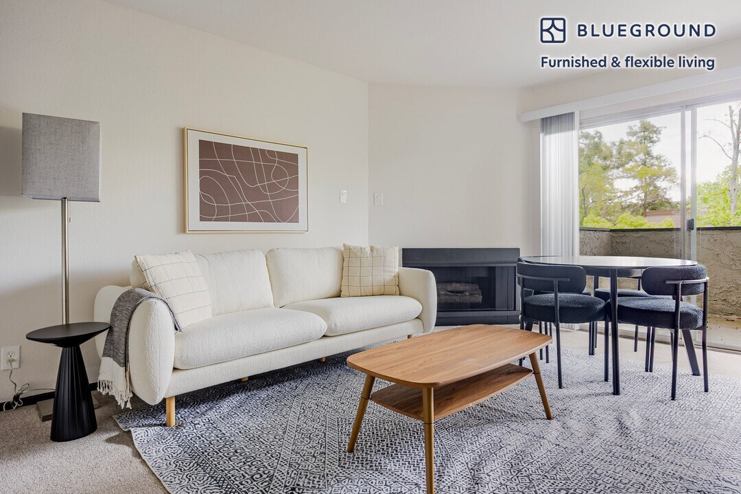 385 S Catalina Ave in Pasadena, CA - Building Photo