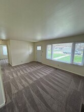 6148 N 39th St in Milwaukee, WI - Building Photo - Building Photo