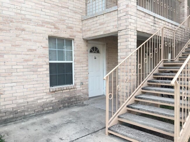11 Lilia Dr in Weslaco, TX - Building Photo - Building Photo