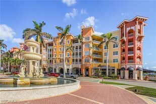 401 Bayfront Pl in Naples, FL - Building Photo