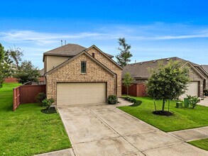 22419 Brass Bell Dr in Porter, TX - Building Photo - Building Photo