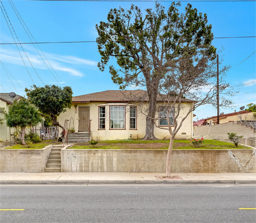 342 E Newmark Ave in Monterey Park, CA - Building Photo