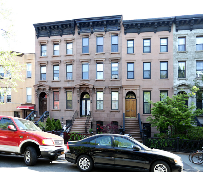 363 Union St in Brooklyn, NY - Foto de edificio - Building Photo