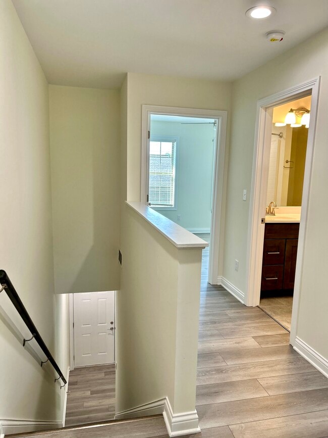 192 Fairway Ln, Unit A