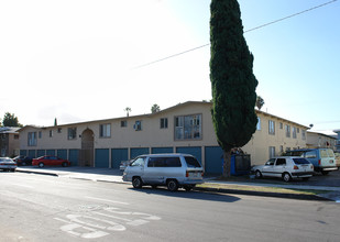 Guinida Lane Apartment Homes in Anaheim, CA - Building Photo - Building Photo