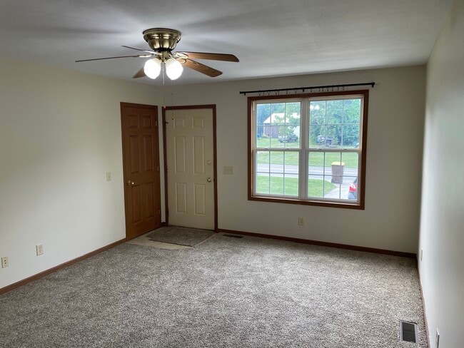 1387 Jackson Ave, Unit 1387 S. Jackson Ave