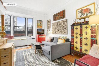 140 W 69th St in New York, NY - Building Photo - Building Photo