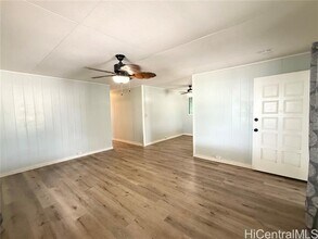 87-1698-1698 Farrington Hwy in Waianae, HI - Building Photo - Building Photo