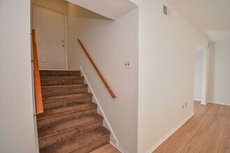 6 Aspen Way in Doylestown, PA - Building Photo - Building Photo